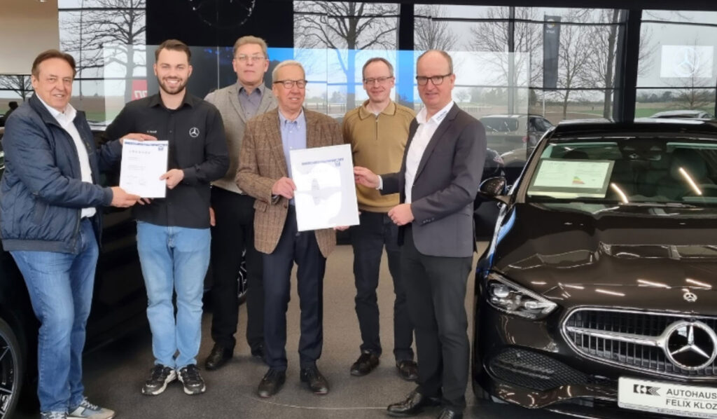 Als Bester Automobilkaufmann Ausgezeichnet Autohaus Kloz