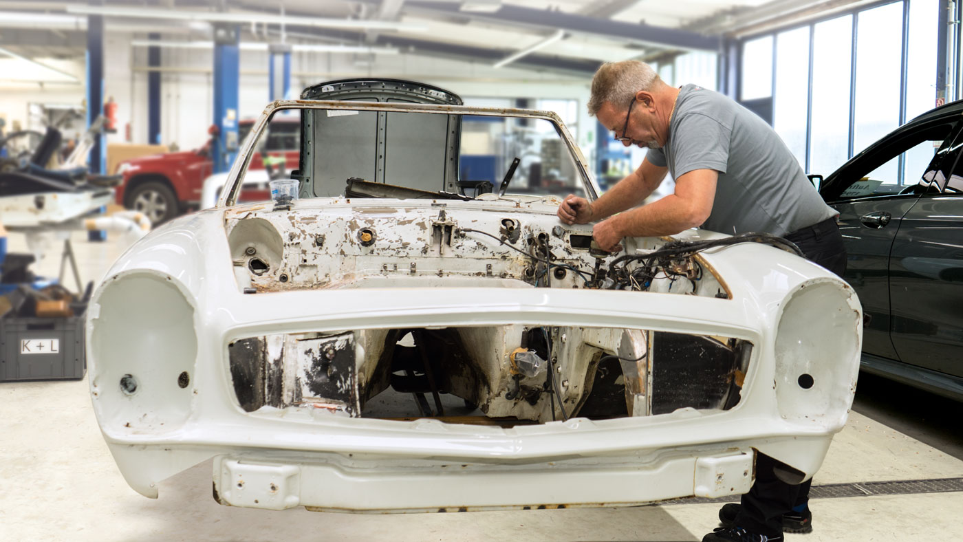 Kloz Karosserie & Lack - Oldtimer werden mit liebe auseinander genommen und wieder zusammen gesetzt