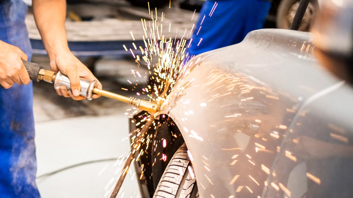 Karosserie & Lack Weilimdorf - Ausbesserungen und anschließende optimale Lackierung