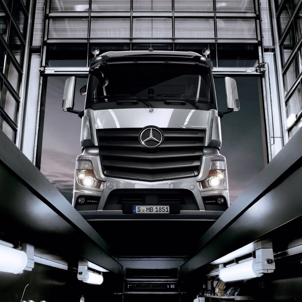 Mercedes-Benz LKW in der Werkstatt – Daimler Truck Service bei Autohaus Felix Kloz